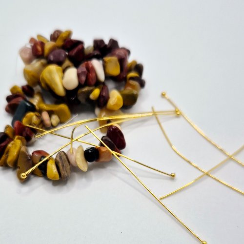 Natalie Patten's Wrapped Loop Charm Bramble - , Beading, Loops, Wire Loop, Wrapped Wire Loop, Design, Beads, Select the gemstone chips you want to use.