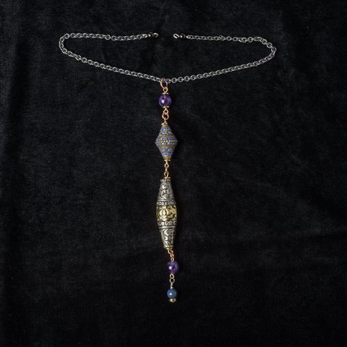 Nancy Chase's Front-Back Necklace - , Contemporary Wire Jewelry, Loops, Wire Loop, Wrapped Wire Loop, Beads, Attach the necklace back