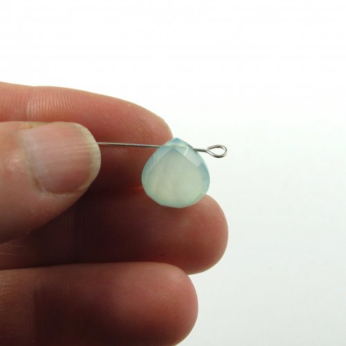 Kate Richbourg's How to Make a Briolette Wrap - , Findings & Components, Toggles & Clasps, Earwire & Headpin, Findings, Clasps, Components, Loops, Wire Loop, Wrapped Wire Loop, Wire Wrapping, Wrapping, Wire Wrapping Jewelry, Using round nose plier to make loop