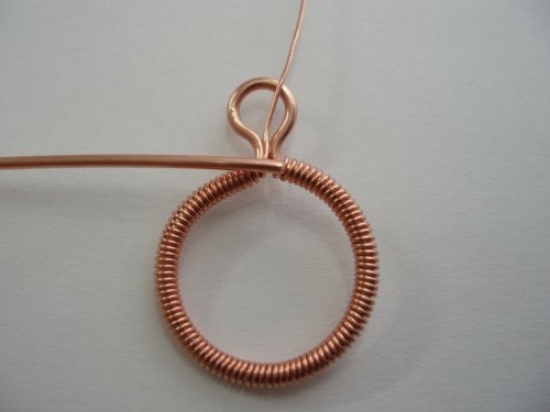 Abby Hook's Coiled T-bar and Toggle Clasp - Form the loop, Findings & Components, Toggles & Clasps, Earwire & Headpin, Coiling, Coiling Wire, Wire Coiling, form the loop