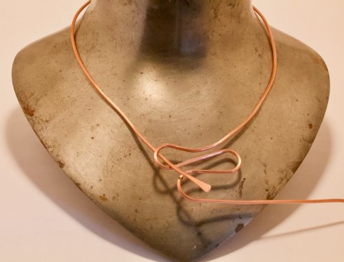 Judy Freyer Thompson's Hinged Neck Wire - , Contemporary Wire Jewelry, Forging, Forging Jewelry, Jewelry Forging, Riveting, Riveting Techniques, Wire Rivets, Position the wire on the necklace mandrel