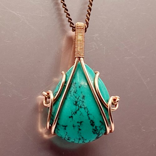 Graceful Drop Pendant