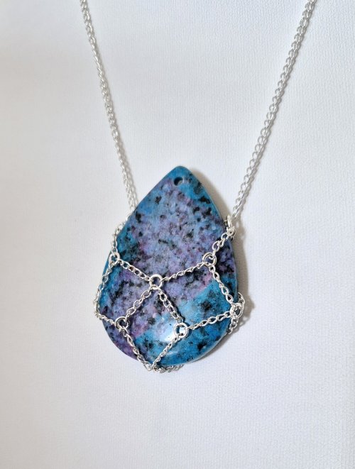 Chain Net Cage Pendant