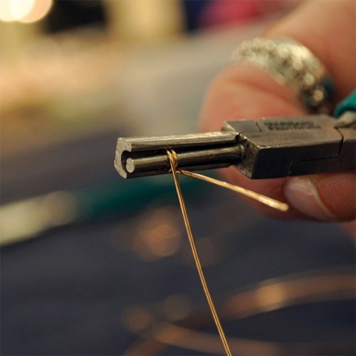 Judy Ellis's Double Wrapped Loop - , Classic Wire Jewelry, Findings, Clasps, Components, Loops, Wire Loop, Wrapped Wire Loop, Wire Wrapping, Wrapping, Wire Wrapping Jewelry, Loop two times on Wubber Looping Pliers