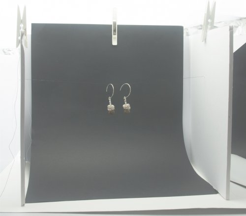 Kylie Jones's DIY Photography Set-up - , General Education, Selling, , I also change the thread color to match.
