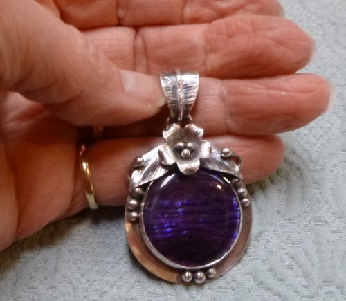 Judy Larson's Using Glue Under Cabochons  - , General Education, , E-6000 does not mold and deteriorate over time.