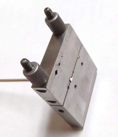 Judy Larson's Squaring Wire Ends - , General Education, , Round wire is placed in one of the two V slots