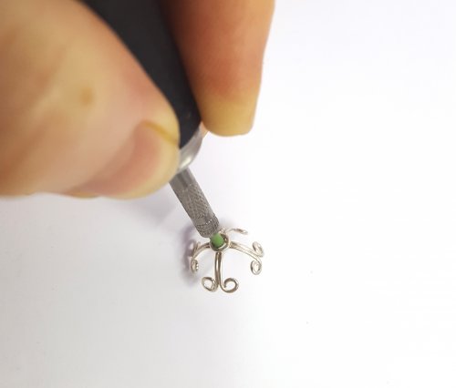 Kylie Jones's Using Silicone Polishing Pins - , Tools For Wire Jewelry, Tools, The sides of the pin are great for cleaning