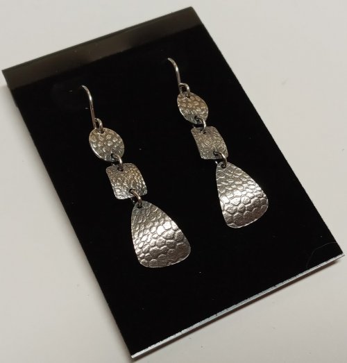Judy Larson's Get the Look of Eyelets - , Wire Jewelry Design, Butane Torch, Soldering, Solder, Design, Eyelets are great embellishments