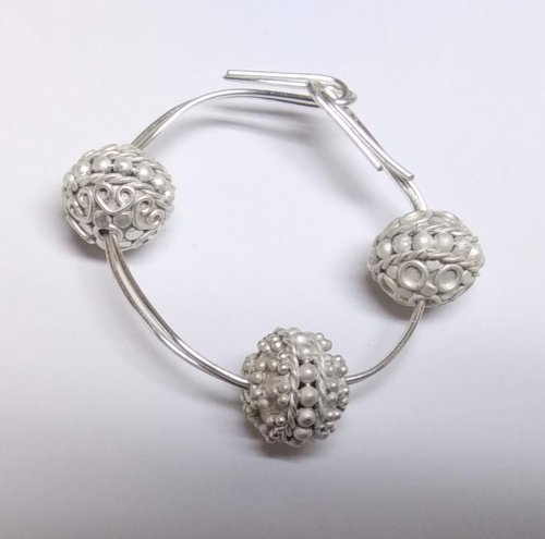 Judy Larson's Tumbling and Polishing Metal Beads - , General Education, Filing, Finishing, , But do not remove the wires after taking the beads