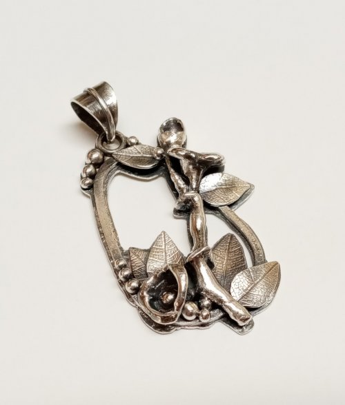 Judy Larson's Tool Tip - Digital Pocket Scale - , Tools For Wire Jewelry, Tools, This pendant was made from scrap.