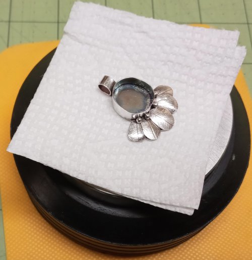 Judy Larson's Protecting The Back of a Piece When Setting Stones - , General Education, ,  use three or four layers of paper towel