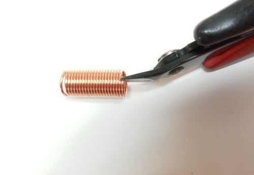 Judy Larson's Cutting Coils Into Jump Rings - , General Education, Jump Rings, Jump Ring, Making Jump Rings, flush cutters holding coil
