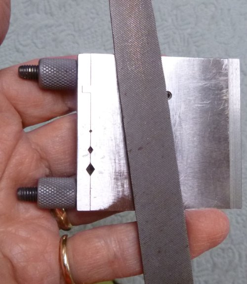 Judy Larson's Closed Jump Rings Soldering vs Fusing - , General Education, Jump Rings, Jump Ring, Making Jump Rings, filing wire in the vise