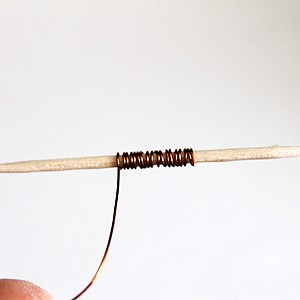 Albina Manning's Creating Wire Beads - , Contemporary Wire Jewelry, Coiling, Coiling Wire, Wire Coiling, Start wrapping the wire 