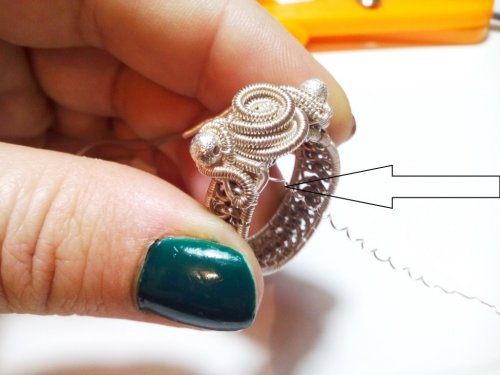 delilah's Make sure your jewelry does not scratch you - , Wire Jewelry Design, Wire Wrapping, Wrapping, Wire Wrapping Jewelry,  press them tightly against supporting wire