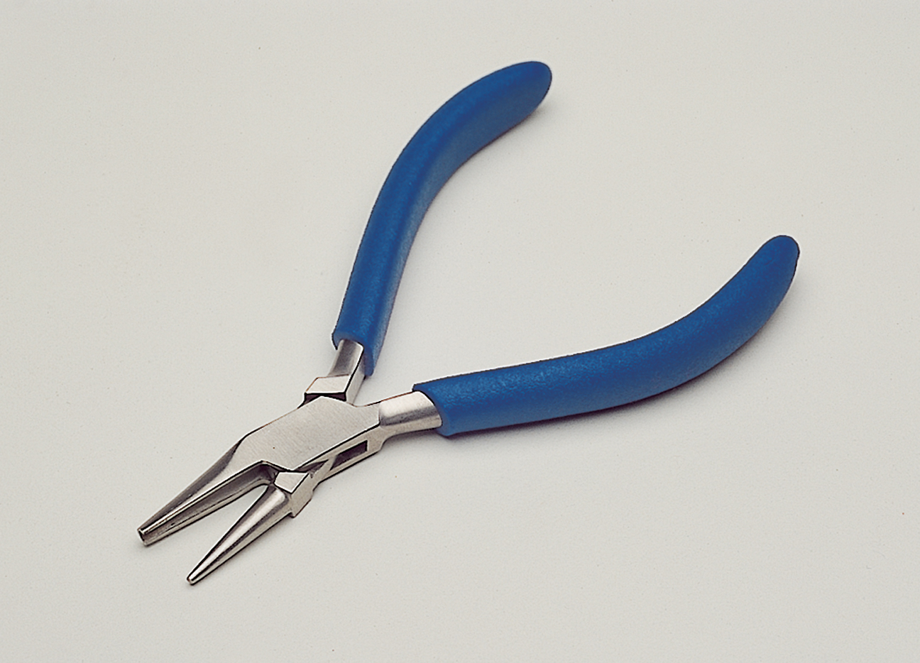 Bending Pliers with Textured Grip: Wire Jewelry