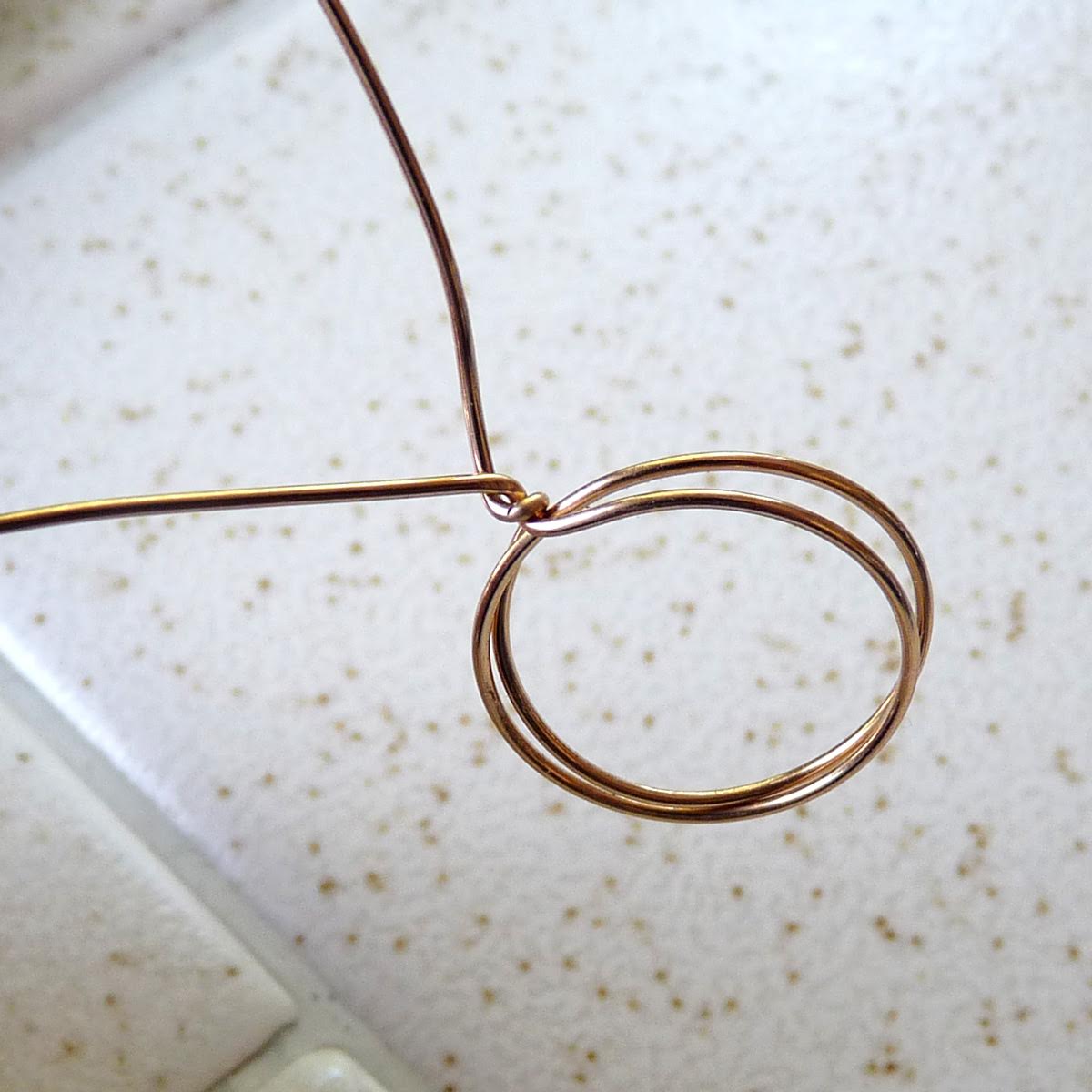 Simple Teardrop Pendant Swan