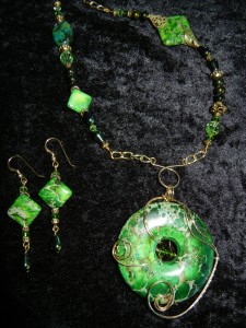 variscite donut necklace by Linda Pope