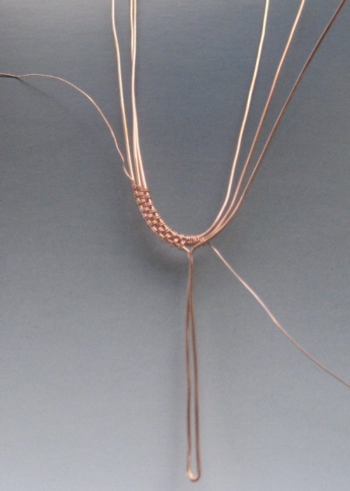 element_1638_dianna-biehl-mooses_cabochon-woven-wire-pendant-_Step 11