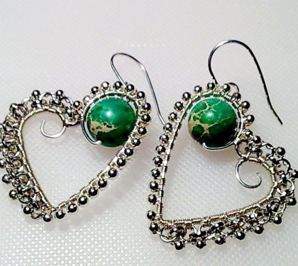 pattern_29_silver-beaded-heart-wire-earrings