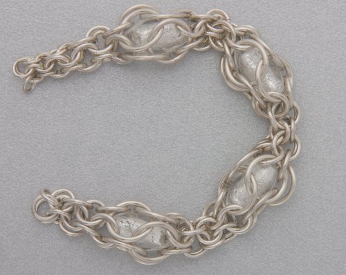element_2476_kylie-jones_venetian-glass-chain-maille-bracelet_17